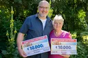 Die Glückspilze beim Straßenpreis in Gerstungen jubeln über 10.000 Euro pro Los