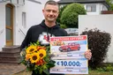 Der Straßenpreis Gewinner in Hungen freut sich über 10.000 Euro und einen BMW 1er