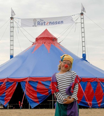 circusschule-die-rotznasen-f199c54ab9c9e89d7c594c44faf32ae9.jpeg