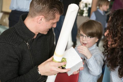 toni-kroos-stiftung-bdb05ea4de4b2ad1c2869a690d668b79.jpg