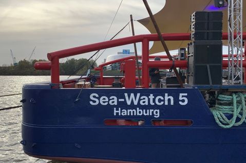 sea-watch-10b66906bbef16f47ee751f2914589aa.jpg
