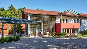 aura-hotel-kur-und-begegnungszentrum-f54edb45bc50a1e937c75e5072857778.jpeg