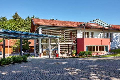 aura-hotel-kur-und-begegnungszentrum-f54edb45bc50a1e937c75e5072857778.jpeg