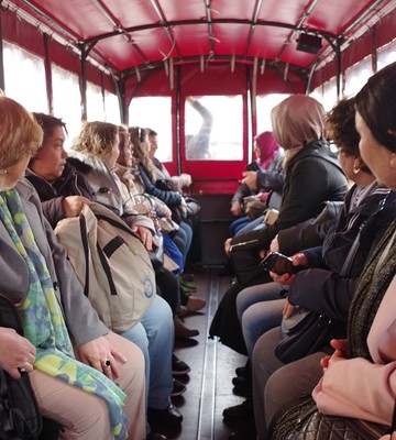stiftung-help-157405ac91dbd1b3f57ca2465f7e374a.jpg
