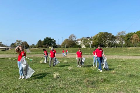 rhine-cleanup-3dd16f899292c1e05080f9c64cbea5ea.jpg