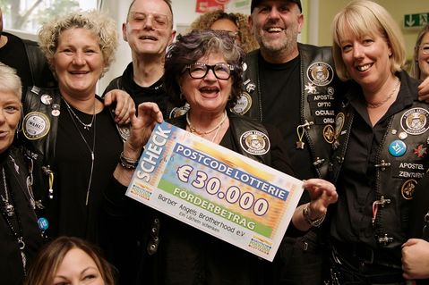 230809-barber-angelsa001_07192130_c001-00_21_38_04-standbild004.jpg