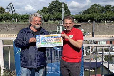 rhine-cleanup-1-cc98197488e95831c653b6fae77daae0.jpg