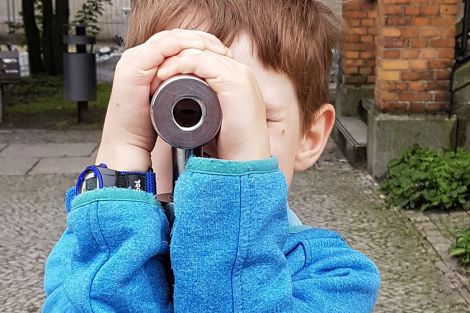 Das Projekt wiKilino von Momelino e.V. wird von der Deutschen Postcode Lotterie unterstützt und fördert die Bidung von Kindern Das Projekt wiKilino von Momelino e.V. wird von der Deutschen Postcode Lotterie unterstützt und fördert die Bidung von Kindern
