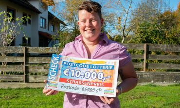 Marissa aus Steingaden hat Glück beim Straßenpreis Marissa aus Steingaden hat Glück beim Straßenpreis