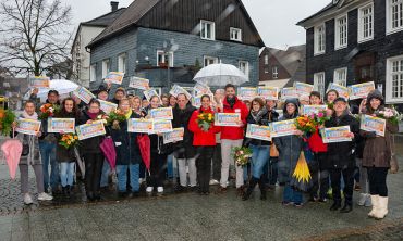 Unsere Monatsgewinner in Herdecke jubeln trotz Regen Unsere Monatsgewinner in Herdecke jubeln trotz Regen