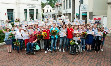 Wir gratulieren unseren Monatsgewinnern im Juni zu 600.000 Euro Wir gratulieren unseren Monatsgewinnern im Juni zu 600.000 Euro