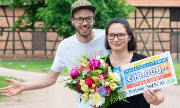 Herzlichen Glückwunsch zum Straßenpreis Herzlichen Glückwunsch zum Straßenpreis