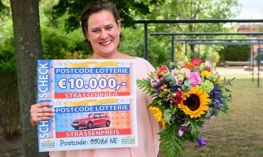 Herzlichen Glückwunsch zum vierten Straßenpreis im Juli nach Erfurt Herzlichen Glückwunsch zum vierten Straßenpreis im Juli nach Erfurt